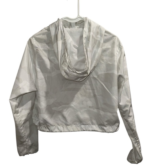 Susie B Fitness White Camo‎ Cropped Windbreaker - Size S/M - Picture 2 of 3